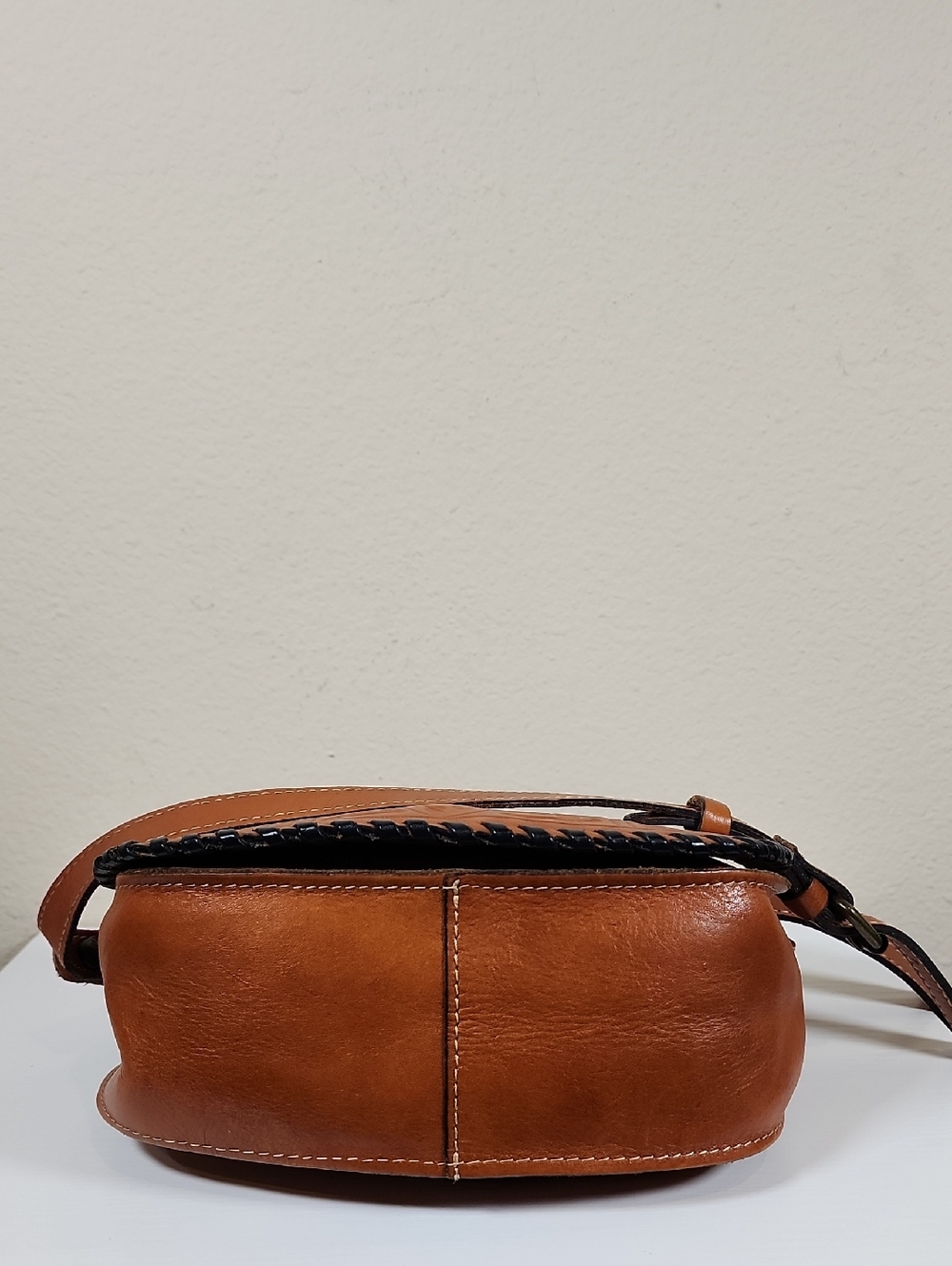 Patricia Nash Tooled Leather Saddle Bag With Whipstitch - Picture 14 of 14